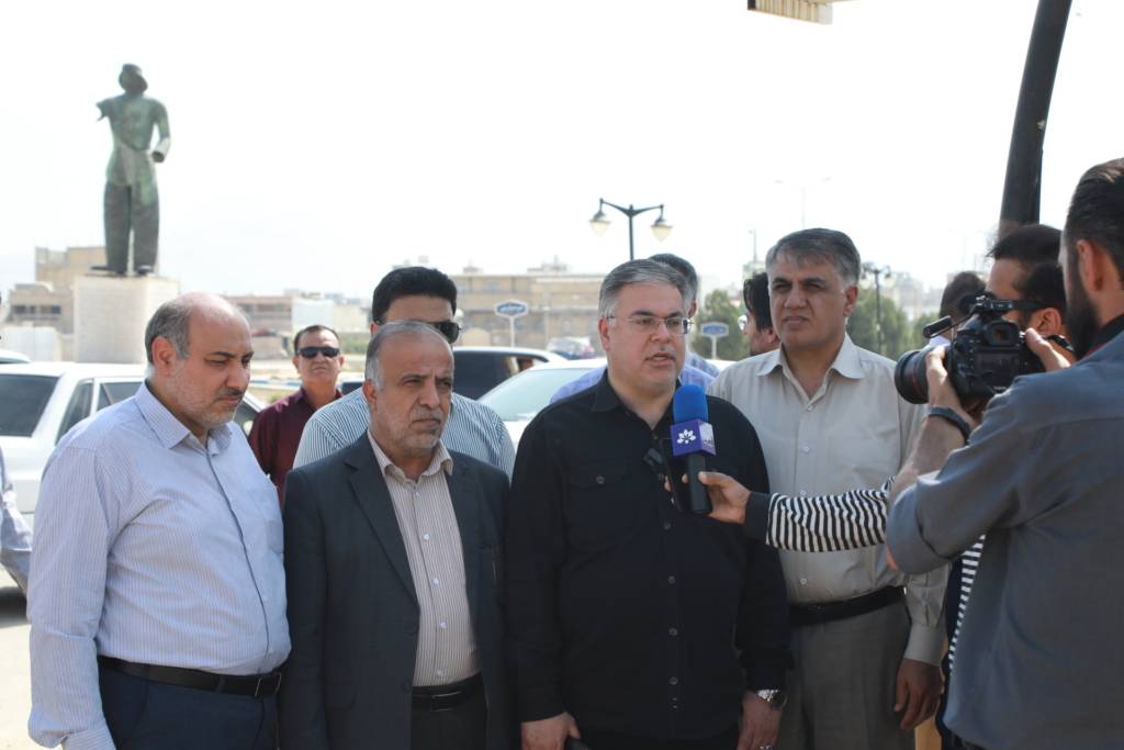معاون عمرانی استانداری خوزستان از روند اجرای طرح اضطراری رفع آبگرفتگی ایذه بازدید کرد