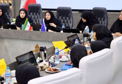 سمینار آموزشی «زندگی سالم» به مناسبت هفته سلامت بانوان برگزار شد