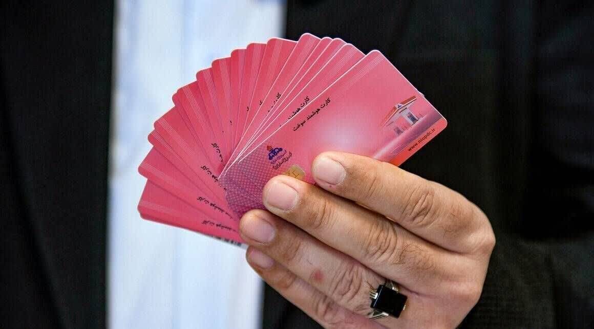 جمع‌آوری کارت‌های آزاد جایگاه‌های سوخت خوزستان از اول آذر آغاز می‌شود
